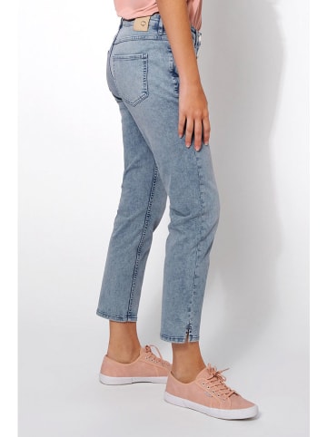 Toni Jeans "Perfect shape pocket" - Boyfriend Fit - in Hellblau