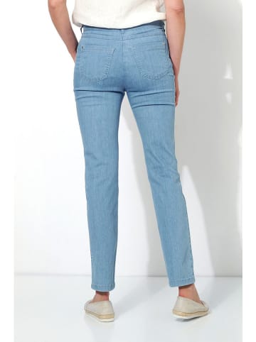 Relaxed by TONI Dżinsy - Slim fit - w kolorze błękitnym