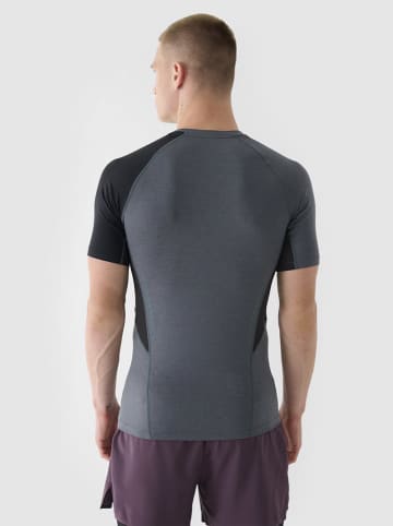 4F Trainingsshirt in Anthrazit/ Schwarz
