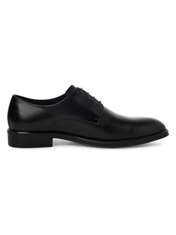 s.Oliver Leder-Schnürschuhe in Schwarz