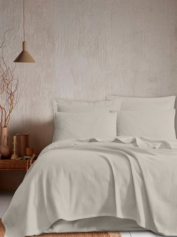 Elizabed Bettüberwurf in Creme