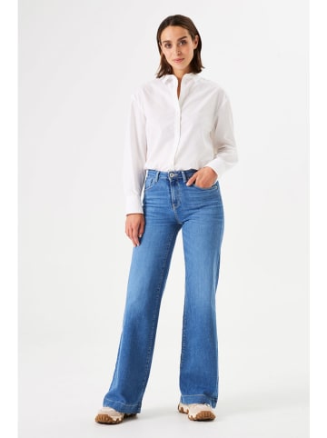 Garcia Jeans - Flare fit - in Blau