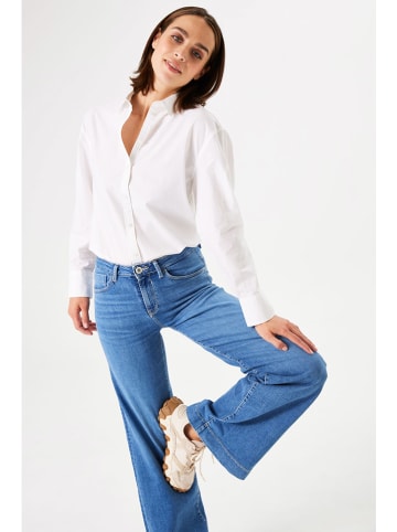 Garcia Jeans - Flare fit - in Blau