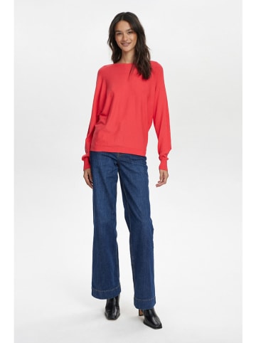 NÜMPH Sweter w kolorze czerwonym