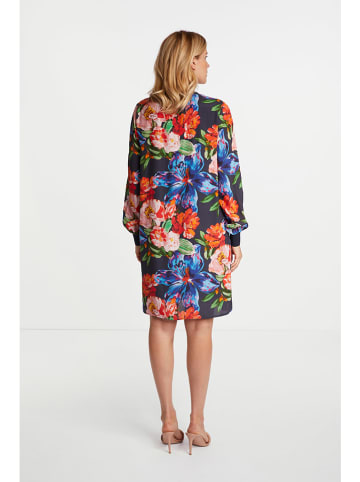 Rich & Royal Kleid in Blau/ Rot