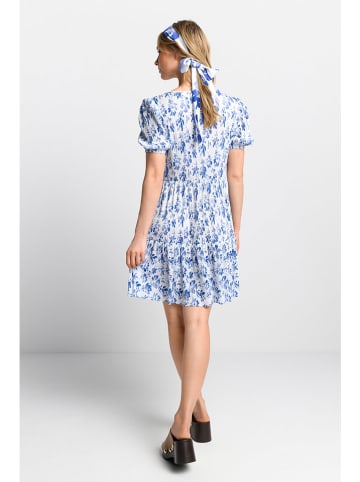 Rich & Royal Kleid in Weiß/ Blau