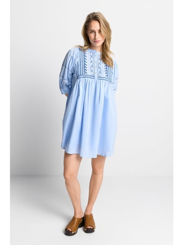 Rich & Royal Leinen-Kleid in Hellblau