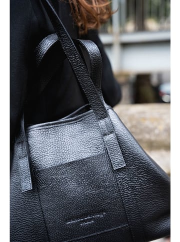 maison héritage PARIS Leder-Schultertasche "Mini Malta" in Schwarz - (B)38 x (H)24 x (T)9 cm