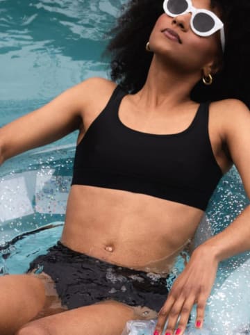 The Female Company Bikini-Oberteil in Schwarz