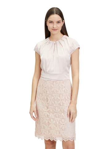 Betty Barclay Kleid in Creme