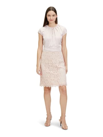 Betty Barclay Kleid in Creme