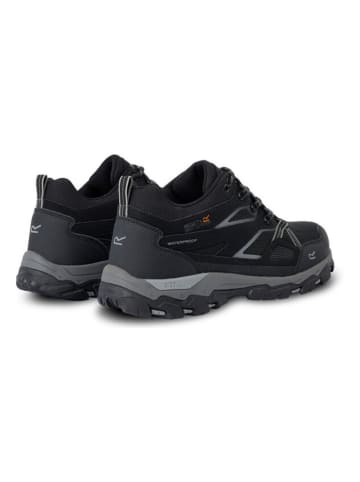 Regatta Buty turystyczne "Holcombe III" w kolorze czarnym