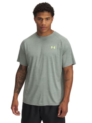 Under Armour Trainingsshirt "Tech Textured" in Grau