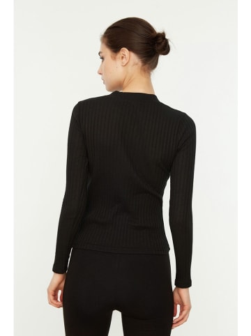 trendyol Longsleeve in Schwarz