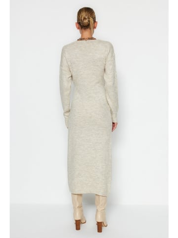 trendyol Kleid in Sand