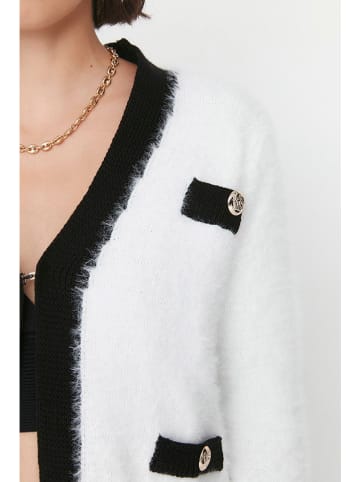 trendyol Cardigan in Creme/ Schwarz