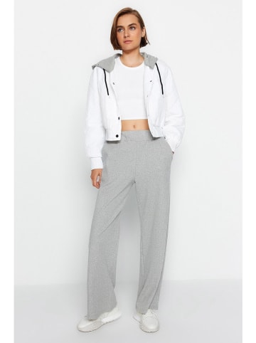 trendyol Hose in Grau