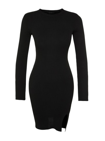 trendyol Kleid in Schwarz