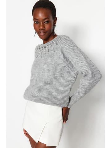 trendyol Pullover in Grau