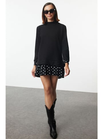 trendyol Kleid in Schwarz/ Weiß