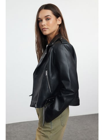 trendyol Übergangsjacke in Schwarz
