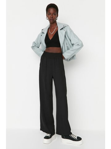 trendyol Hose in Schwarz