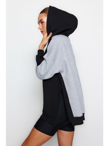 trendyol Hoodie in Schwarz/ Grau