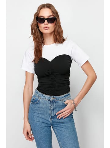 trendyol Bluse in Schwarz/ Weiß