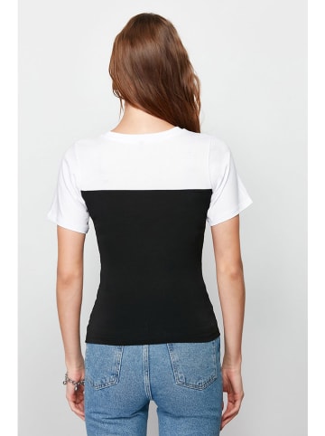 trendyol Bluse in Schwarz/ Weiß