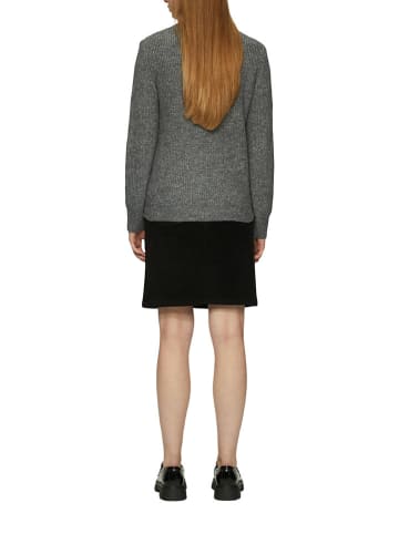comma Pullover in Anthrazit