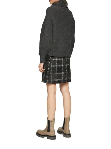 comma Pullover in Anthrazit