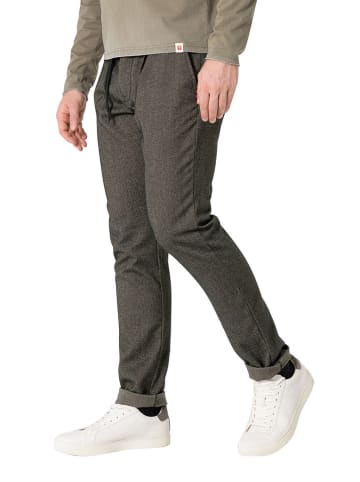 Timezone Spodnie chino "Charly" - Regular fit - w kolorze khaki