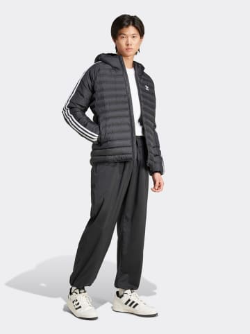 adidas Steppjacke in Schwarz