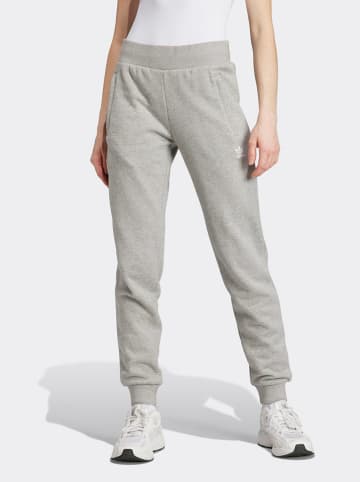 adidas Sweathose in Grau