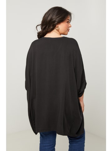 Curvy Lady Tunika in Schwarz