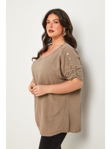 Curvy Lady Bluse in Taupe