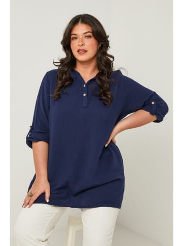 Curvy Lady Tunika w kolorze granatowym