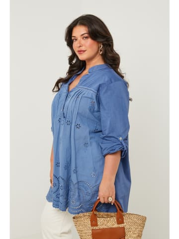 Curvy Lady Tunika w kolorze niebieskim