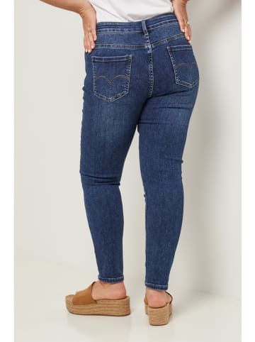 Curvy Lady Dżinsy - Slim fit - w kolorze niebieskim