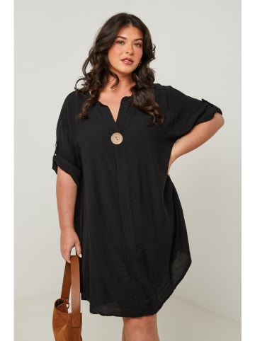 Curvy Lady Sukienka w kolorze czarnym