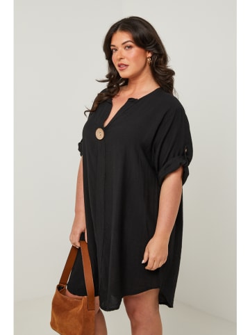 Curvy Lady Kleid in Schwarz