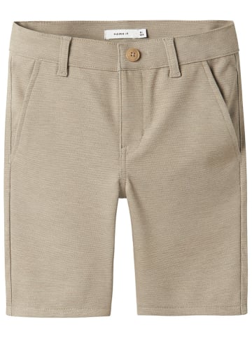 name it Shorts in Beige