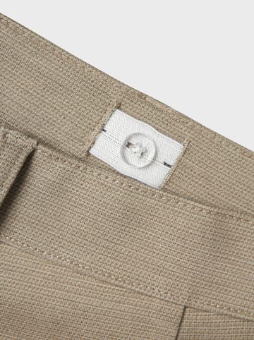 name it Shorts in Beige