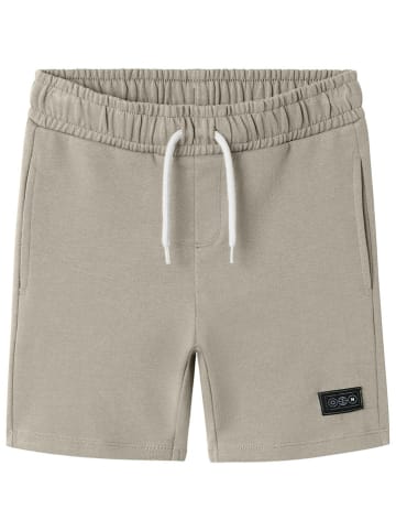 name it Shorts in Beige