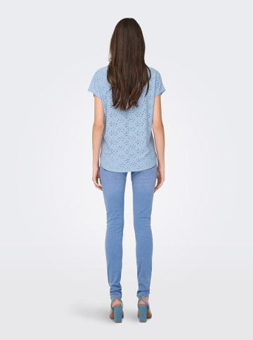 ONLY Shirt in Hellblau