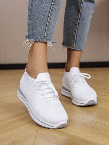 Sixth Sens Sneakersy w kolorze białym na koturnie