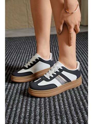 Sixth Sens Sneakers in Schwarz/ Weiß