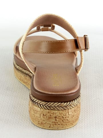 Sixth Sens Keilsandaletten in Creme/ Beige