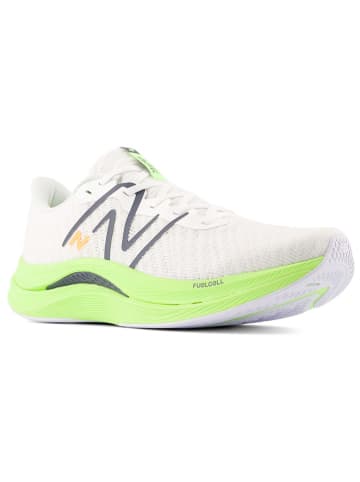 New Balance Laufschuhe "FuelCell Rebel v4" in Weiß/ Grün