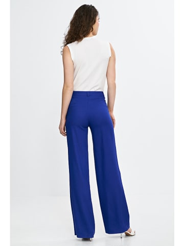 Nife Hose in Blau